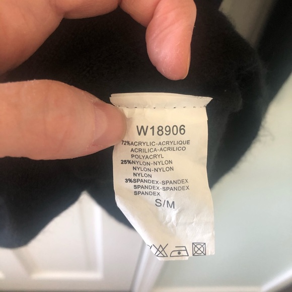 Back Tunic Sweater with Pockets - Picture 3 of 3